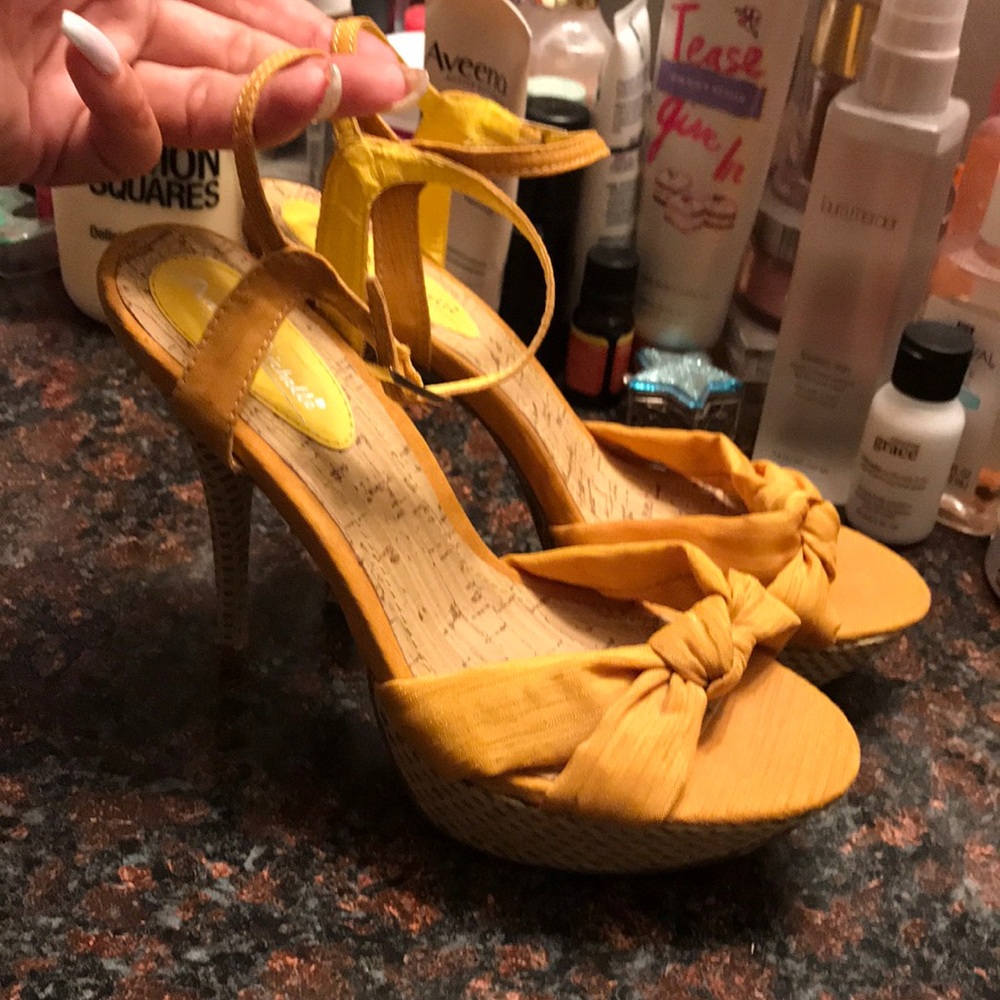 Mustard wooden heels